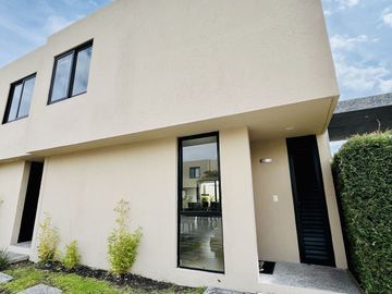 Casa con Esplendido Jardin en Zakia