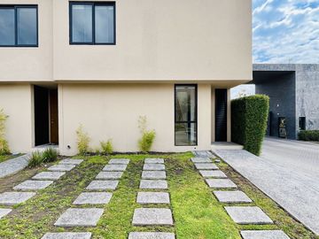 Casa con Esplendido Jardin en Zakia