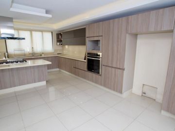 Residencia  a la venta en Novelistas Ciudad Satelite