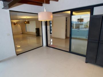 Residencia  a la venta en Novelistas Ciudad Satelite