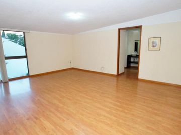 Residencia  a la venta en Novelistas Ciudad Satelite
