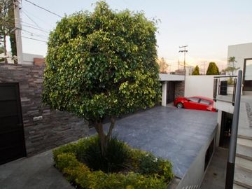 Residencia  a la venta en Novelistas Ciudad Satelite
