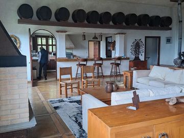 “Casa en venta con excelente terreno en Salazar”
