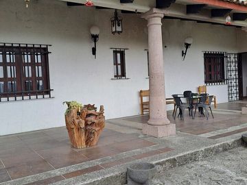 “Casa en venta con excelente terreno en Salazar”