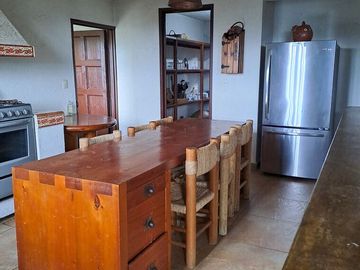 “Casa en venta con excelente terreno en Salazar”