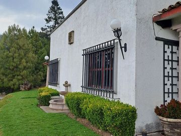 “Casa en venta con excelente terreno en Salazar”