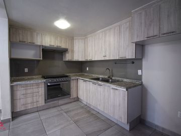 CASA EN VENTA EN RESIDENCIAL GUADALUPE , ZAPOPAN.