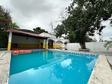 Venta de casa con 4 recámaras en Emiliano Zapata Oriente