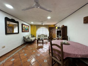 Venta de casa con 4 recámaras en Emiliano Zapata Oriente