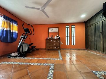Venta de casa con 4 recámaras en Emiliano Zapata Oriente