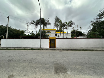 Venta de casa con 4 recámaras en Emiliano Zapata Oriente