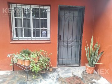 Dos casas en bloque, ideal inversores para alquiler como estudios