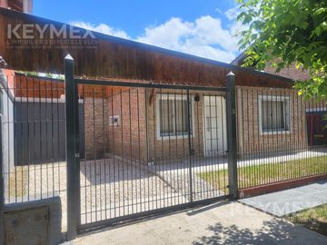 Dos casas en bloque, ideal inversores para alquiler como estudios