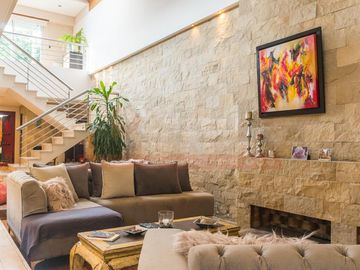 Casa con parque y piscina Lanús Oeste