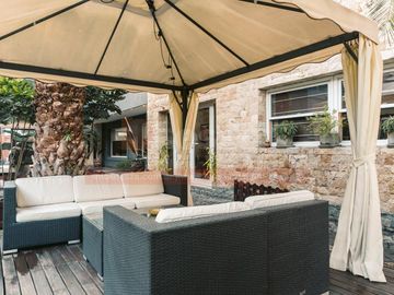 Casa con parque y piscina Lanús Oeste