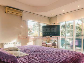 Casa con parque y piscina Lanús Oeste