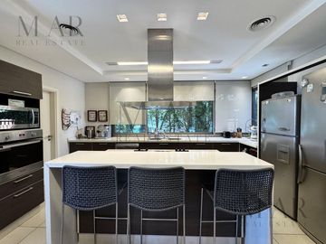 Casa en Venta en Albanueva, Tigre con salida al río Luján