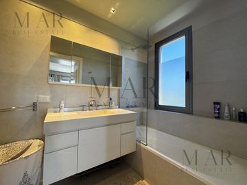 Casa en Venta en Albanueva, Tigre con salida al río Luján