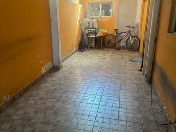 Casa en 2 plantas proximo a san martin y mitre