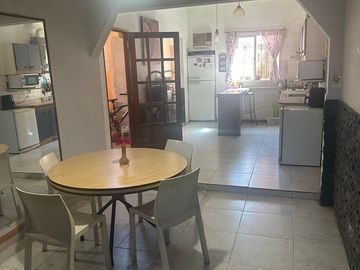 Casa en 2 plantas proximo a san martin y mitre