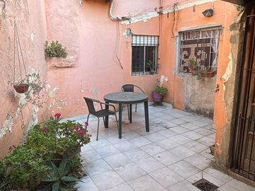 Casa en 2 plantas proximo a san martin y mitre