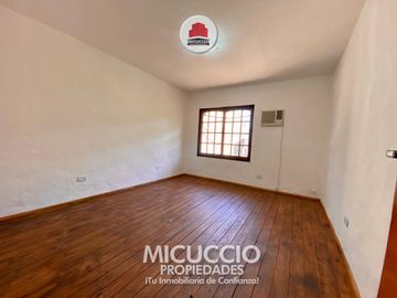 Dúplex en venta, Gelves 347 (N° 4), Escobar centro. APTO CREDITO. FINANCIACION.