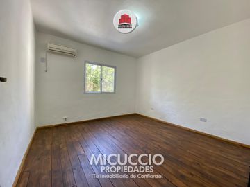 Dúplex en venta, Gelves 347 (N° 4), Escobar centro. APTO CREDITO. FINANCIACION.
