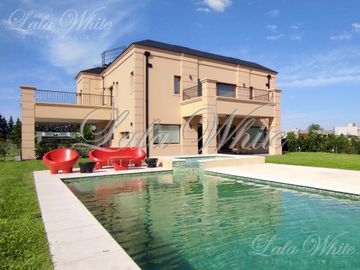 Venta - Hermosa casa en Fincas del Alba