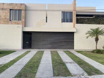 Casa en venta en Jardines de Guadalupe.