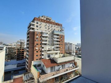 Muy Luminoso 2 Ambientes!! Piso 8vo Al frente!! A ESTRENAR!!