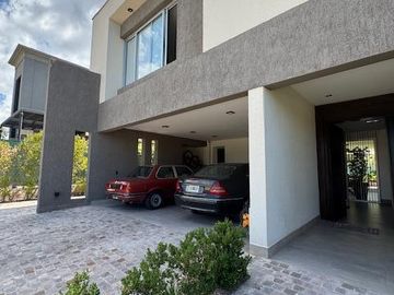 Casa en  Venta en Barrio Privado Palmares Valley - Luján de Cuyo - Mendoza