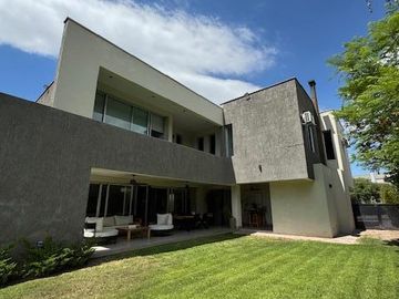 Casa en  Venta en Barrio Privado Palmares Valley - Luján de Cuyo - Mendoza