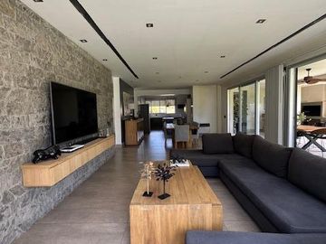 Casa en  Venta en Barrio Privado Palmares Valley - Luján de Cuyo - Mendoza