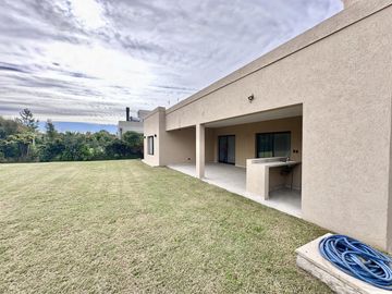 Casa en venta en San Matías  área 4