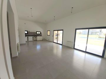 Casa en venta en San Matías  área 4