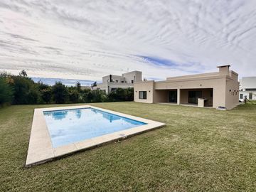 Casa en venta en San Matías  área 4