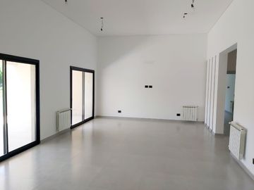 Casa en venta en San Matías  área 4