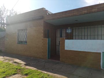 Casa - Luis Guillon