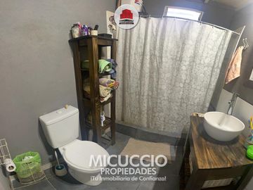 Casaquinta en venta, Strauss 2721, Barrio El Cazador