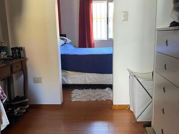 Impecable duplex de 3 ambientes con cochera y patio en Temperley