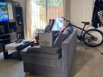 Impecable duplex de 3 ambientes con cochera y patio en Temperley