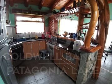 VENTA Casa Ph 5 amb 170 m2  lote 1000 m2 Rio Minero y Rio Malleo Bº Tres Cerros Villa la Angostura