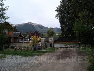 VENTA Casa Ph 5 amb 170 m2  lote 1000 m2 Rio Minero y Rio Malleo Bº Tres Cerros Villa la Angostura
