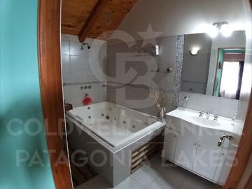 VENTA Casa Ph 5 amb 170 m2  lote 1000 m2 Rio Minero y Rio Malleo Bº Tres Cerros Villa la Angostura