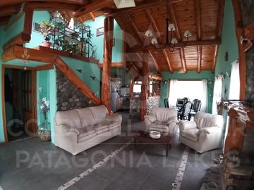 VENTA Casa Ph 5 amb 170 m2  lote 1000 m2 Rio Minero y Rio Malleo Bº Tres Cerros Villa la Angostura