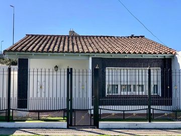 Casa - Claypole