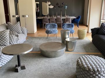 Extraordinario departamento con pileta y dos cocheras en Barrio Parque