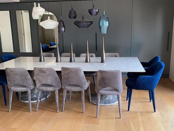 Extraordinario departamento con pileta y dos cocheras en Barrio Parque