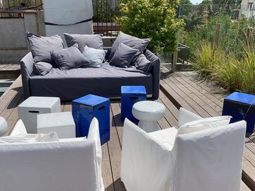 Extraordinario departamento con pileta y dos cocheras en Barrio Parque