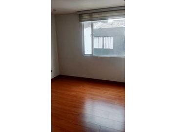 SE VENDE LINDO APARTAMENTO EN QUINTA PAREDES